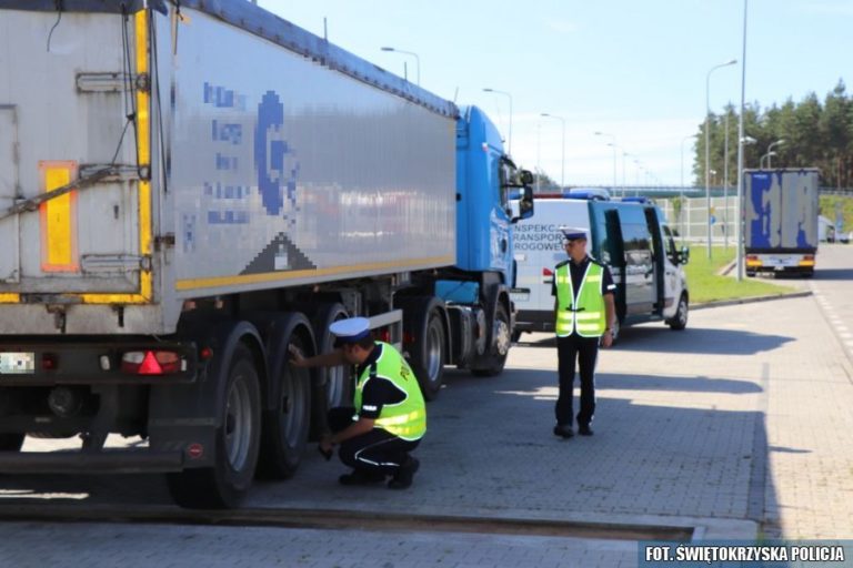 Akcja ,,TIR’’ na S-7, wspólne działania Policji i Inspekcji Transportu Drogowego