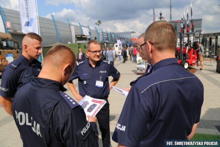 Dzień służb podległych MSWiA podczas targów