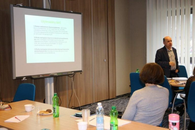 Poznali „Alternatywne Metody Komunikacji”