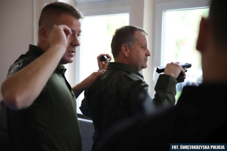 Inne służby szkolą się z policyjnymi instruktorami