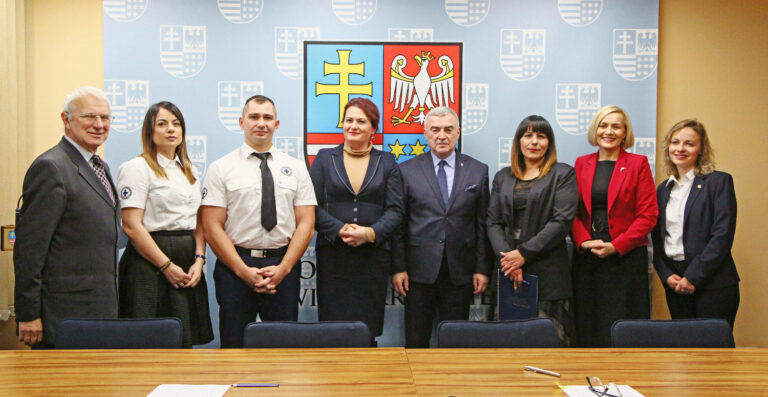 Ponad 500 mieszkańców świętokrzyskiego zagrożonych wykluczeniem skorzysta ze staży i edukacji zawodowej