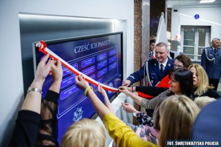 Odsłonięcie Interaktywnej Tablicy Pamięci