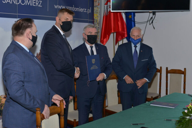 Ekologiczne autobusy na ulicach Sandomierza