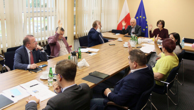 Obradowała Komisja Rewizyjna Sejmiku Województwa Świętokrzyskiego