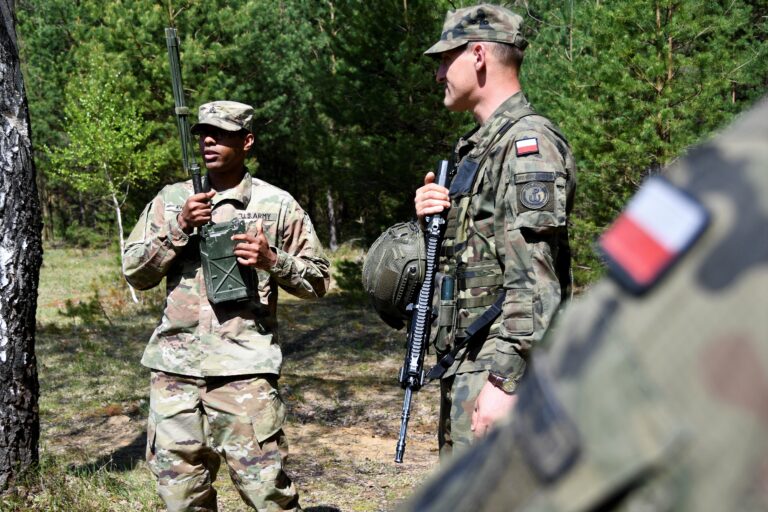 WSPÓLNE SZKOLENIE ŚWIĘTOKRZYSKICH TERYTORIALSÓW  Z ŻOŁNIERZAMI U.S. ARMY