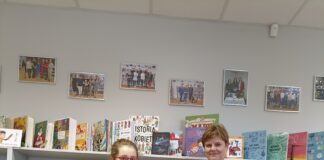 W gminie Zagnańsk rozstrzygnięto konkurs fotograficzny „Książka na urlopie”