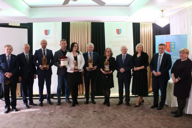 Poznaliśmy laureatów nagrody gospodarczej Miasta i Gminy Morawica ˝Kowale˝ za rok 2022