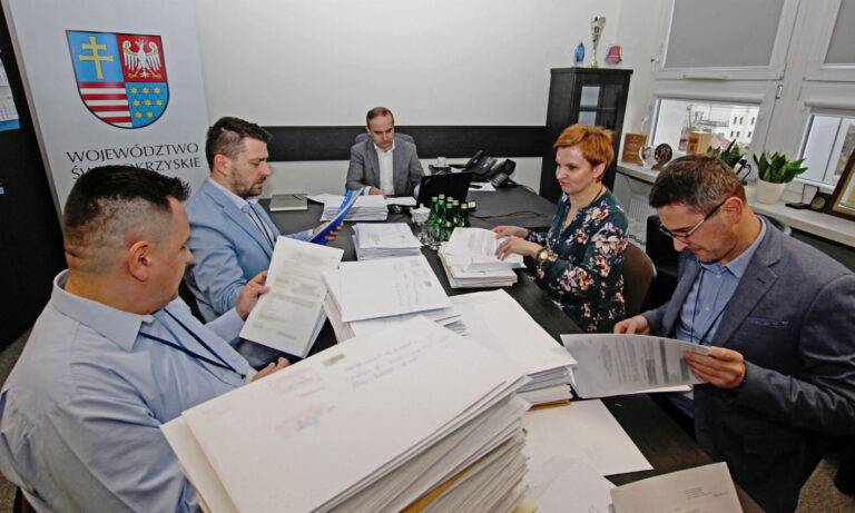 Pracę rozpoczęła komisja konkursowa