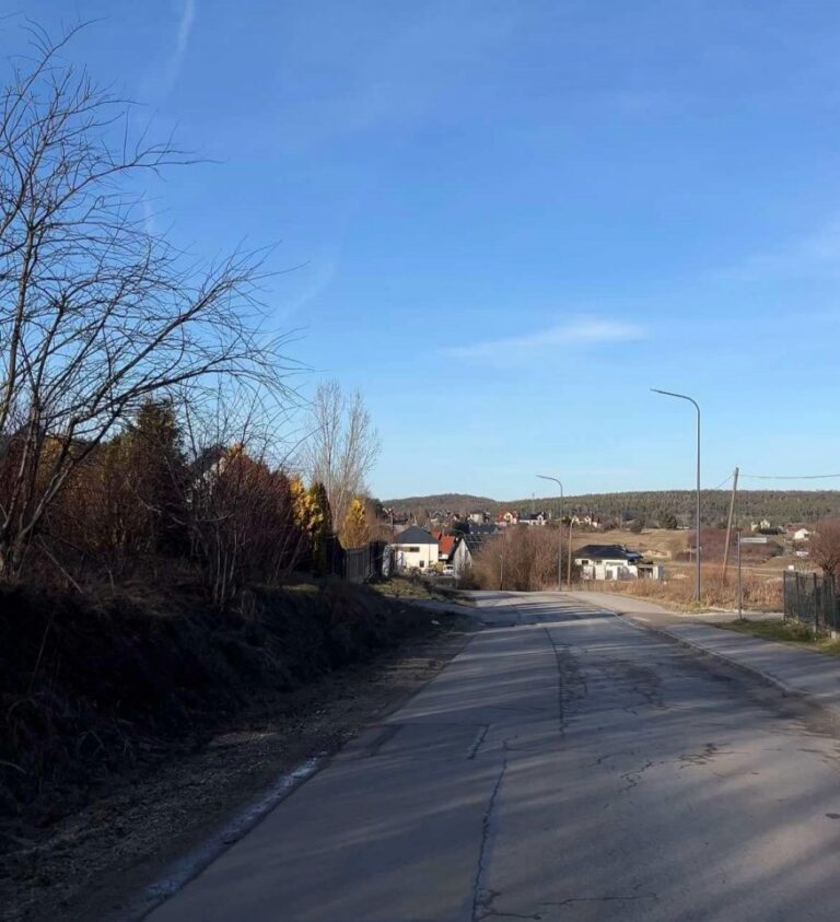 Droga w Gminie Chęciny przeznaczona do przebudowy