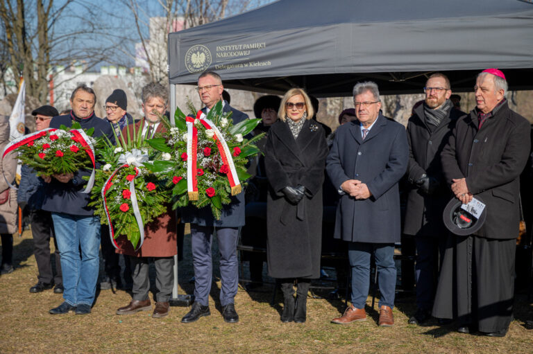 Uroczystości na Skwerze Pamięci Ofiar Katynia w Kielcach
