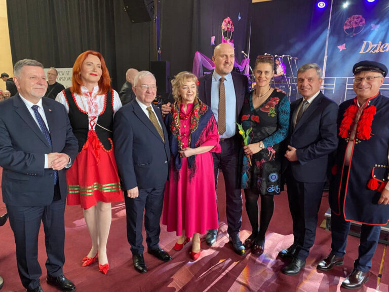 Powiatowe Święto Kobiet i Dzień Sołtysa w powiecie opatowskim