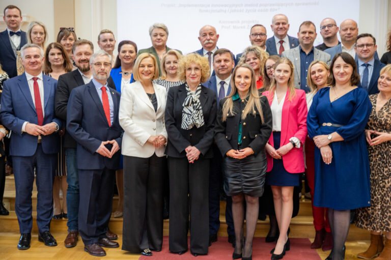 Powstanie 30 centrów aktywności dla seniorów