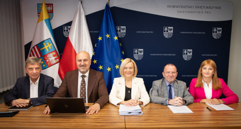 Najzdolniejsi uczniowie ze Świętokrzyskiego nagrodzeni