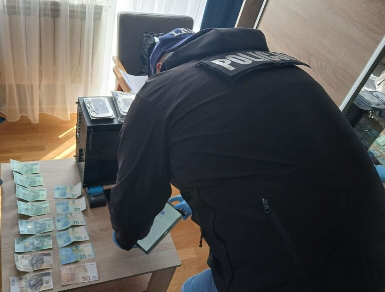 Fałszywy banknot, prawdziwe kłopoty