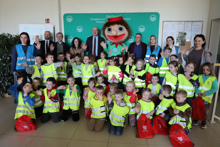 Wiosną uczą się bliskości z przyrodą. Warsztaty w Umianowicach