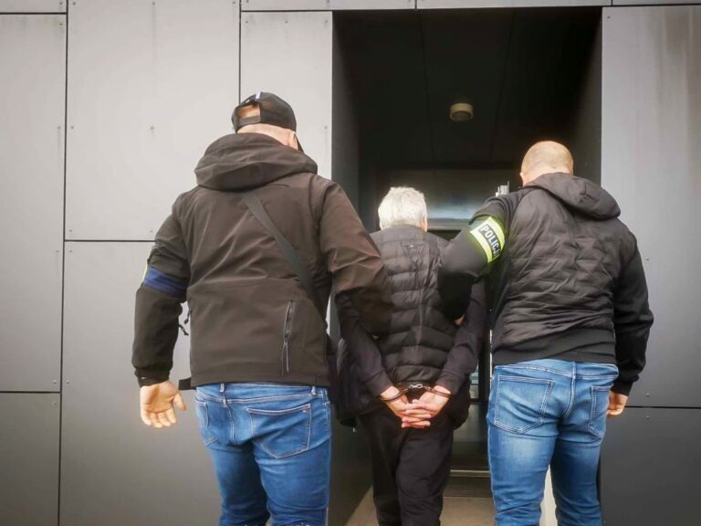 Po profesorsku zatrzymali poszukiwanego