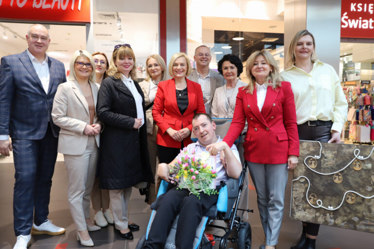 Malowana Niedziela! Charytatywna licytacja w Galerii Echo!