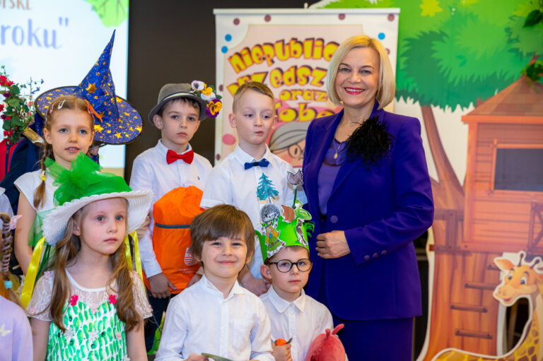 „CZTERY PORY ROKU” wykonaniu najmłodszych recytatorów!