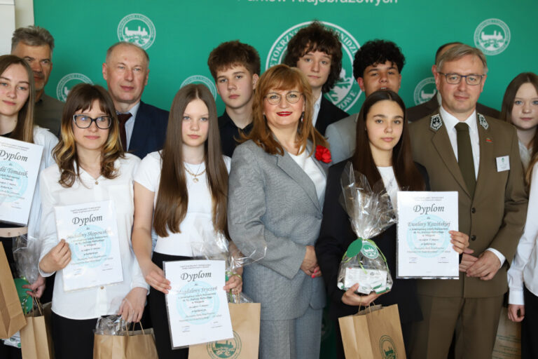 „Poznajemy parki krajobrazowe województwa świętokrzyskiego”