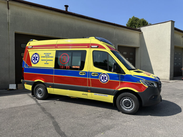 Nowe ambulanse w Świętokrzyskim Centrum Ratownictwa Medycznego i Transportu Sanitarnego – blisko 1,2 mln zł wsparcia z budżetu Województwa Świętokrzyskiego