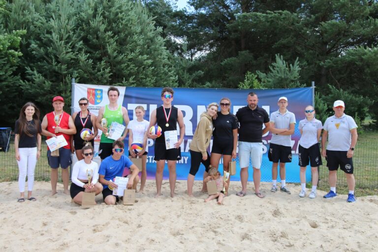 Mistrzostwa Miasta i Gminy Morawica w Siatkówce Plażowej za nami. Poznajcie zwycięzców!
