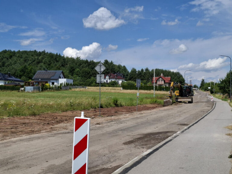 Trwają prace związane z przebudową ul. Zelejowej na odcinku od skrzyżowania z DW 762 do skrzyżowania z ul. Andersa