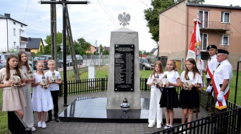 Oddaliśmy hołd Bohaterom