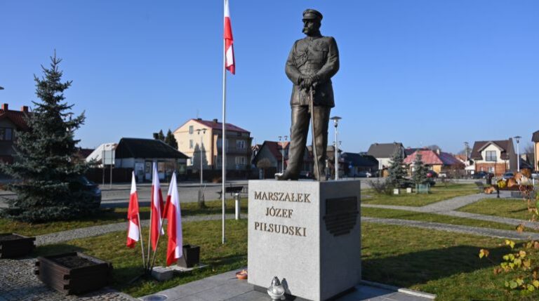 Marszałek w Daleszycach. Pamiętamy