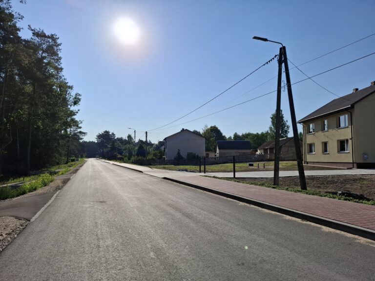 Rozbudowa drogi powiatowej Ostrów–Wolica dobiega końca