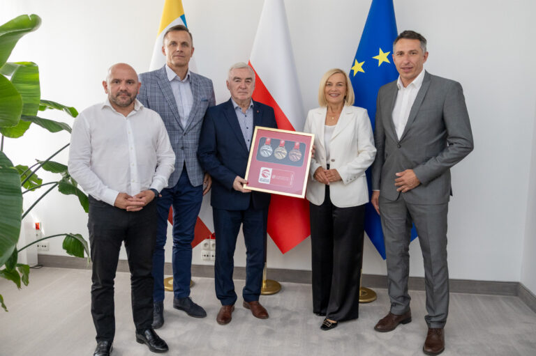 Świętokrzyskie zagrało w światowej lidze piłki ręcznej. Spotkanie z Prezesem ZPRP Sławomirem Szmalem