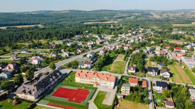 Cykl fotografii ˝Nasza urokliwa Mała Ojczyzna˝ – Miejscowość Tokarnia z lotu ptaka