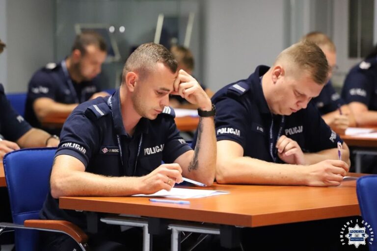 24 policjantów ukończyło szkolenie aspiranckie
