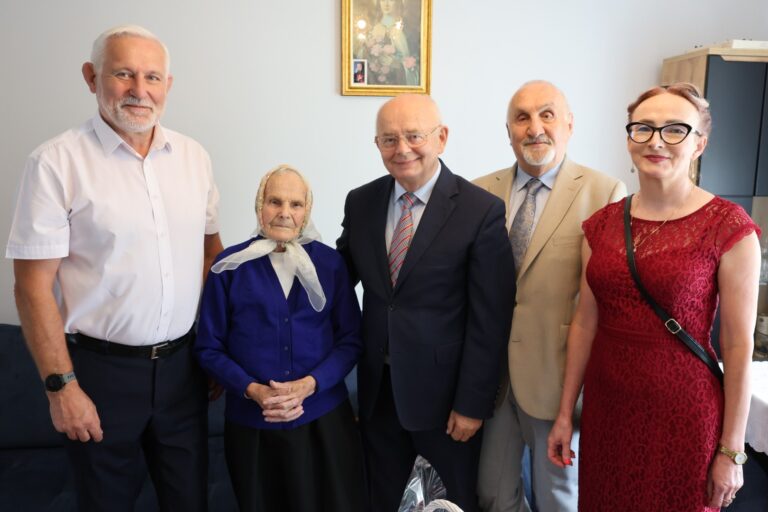 Katarzyna Radomska z Bilczy świętowała 104. urodziny!