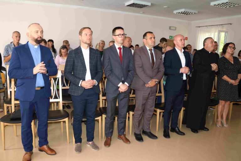Mieszkańcy DPS w Zgórsku modlili się o zdrowie