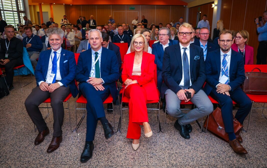 Spotkanie biznesowe dotyczące przemysłu obronnego w województwie świętokrzyskim