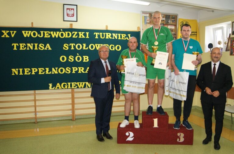 Niepełnosprawni zagrali w tenisa stołowego w Łagiewnikach