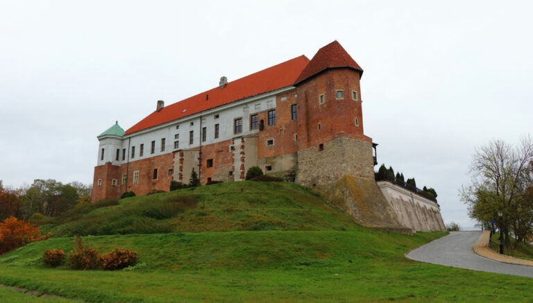 Zamek Królewski w Sandomierzu na wzgórzu