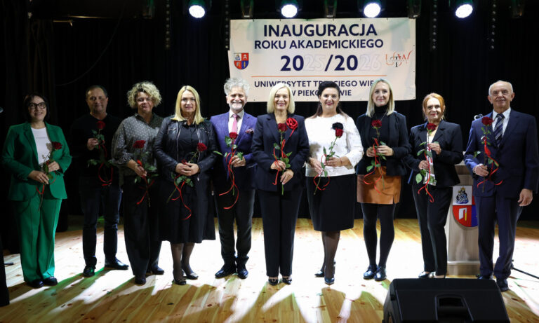 Uniwersytet Trzeciego Wieku w Piekoszowie rozpoczął nowy rok akademicki