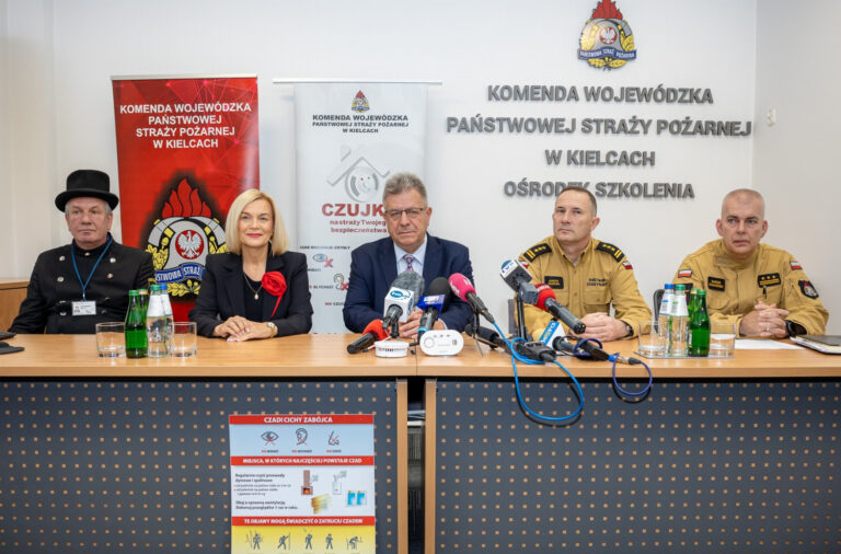 Blisko 3 tys. czujników dla seniorów i rodzin w potrzebie! Ochrona przed czadem i pożarem ze wsparciem Samorządu Województwa