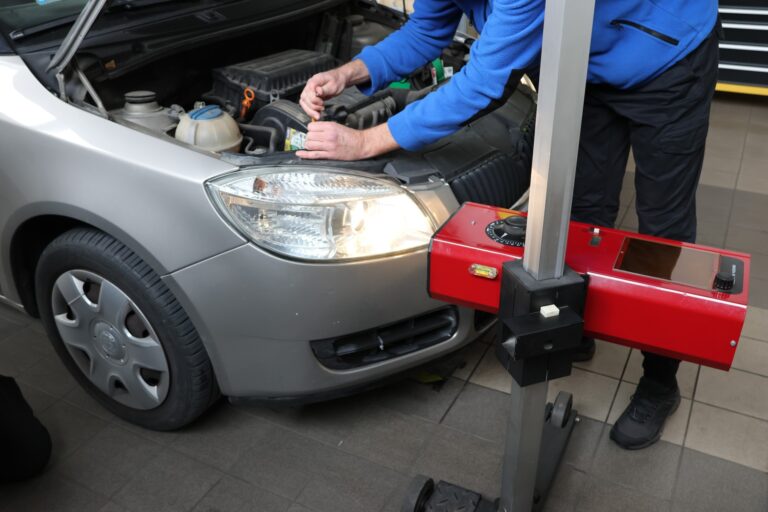 Sprawdź światła w swoim aucie!