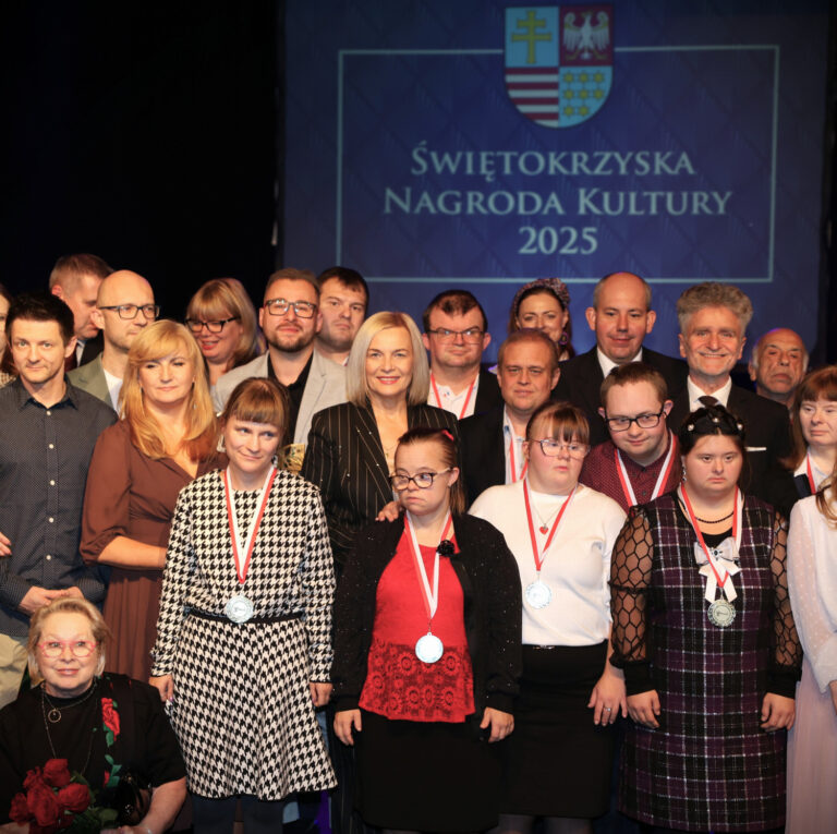 Uroczyście zainaugurowano nowy sezon artystyczny i wręczono Świętokrzyskie Nagrody Kultury