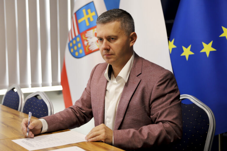 Obradowała Komisja Strategii Rozwoju, Promocji i Współpracy z Zagranicą Sejmiku Województwa Świętokrzyskiego