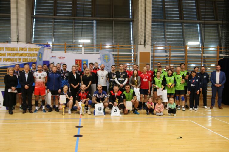 Galeria zdjęć – XII Turniej Piłki Siatkowej o Puchar Przewodniczącego Rady Powiatu w Kielcach