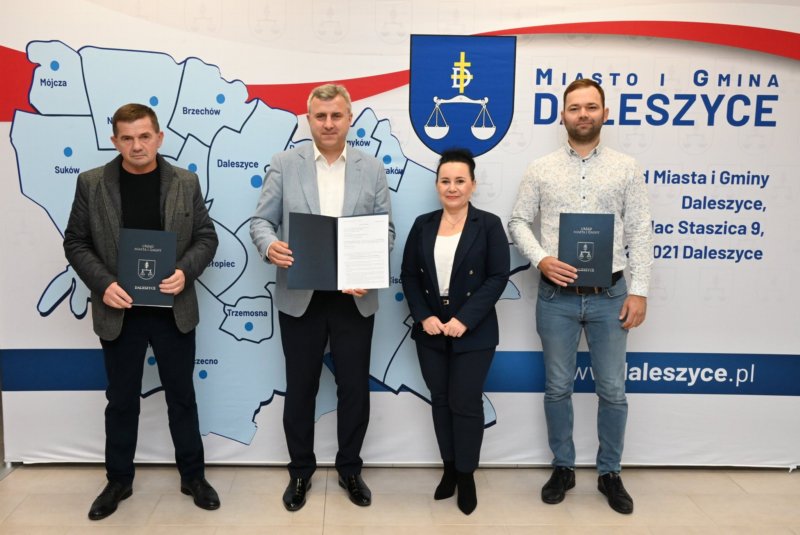 Nowe drogi ułatwią dojazd do pól i posesji w Mójczy i Sierakowe!