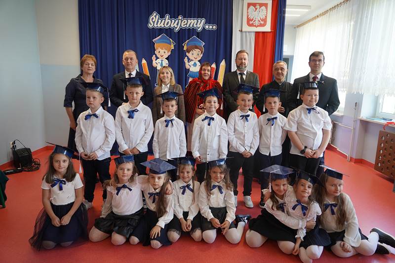 Ślubowanie pierwszoklasistów w Łukowej
