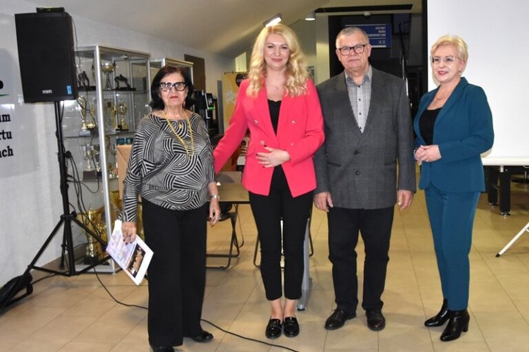 Chęciński UTW o możliwościach wsparcia przez powiatowe instytucje