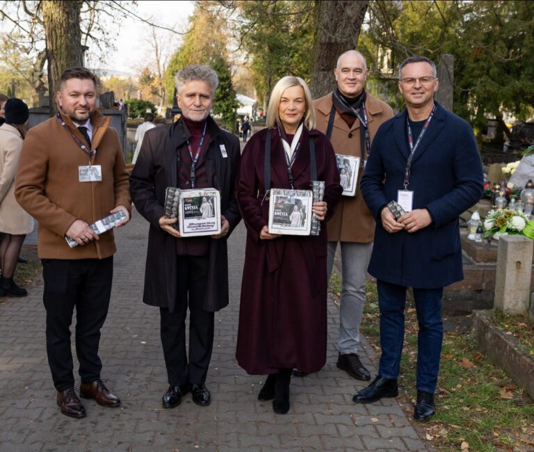 Kwesta na rzecz ratowania cennych, zabytkowych i opuszczonych nagrobków.
