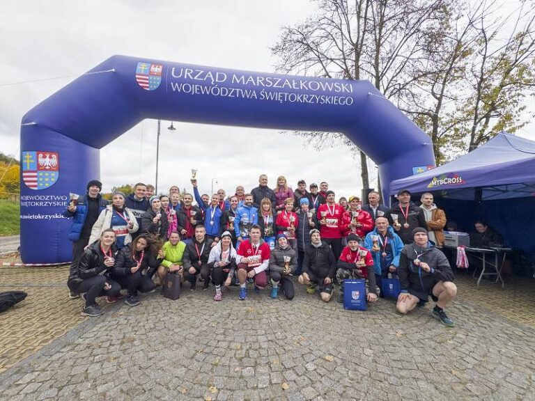 U stóp Zamku Królewskiego w Chęcinach odbył się Bieg Tysiąclecia. Tak uczczono 1000-lecie koronacji Bolesława Chrobrego na króla Polski