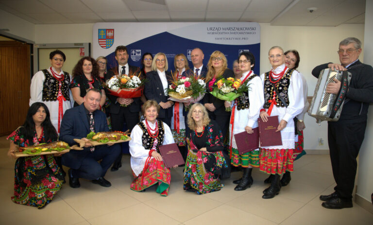 Zwyciężczynie konkursu kulinarnego z wizytą u marszałek Renaty Janik
