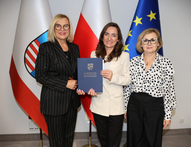 Blisko 1,3 mln zł dofinansowania na podniesienie jakości edukacji w szkołach w Łoniowie